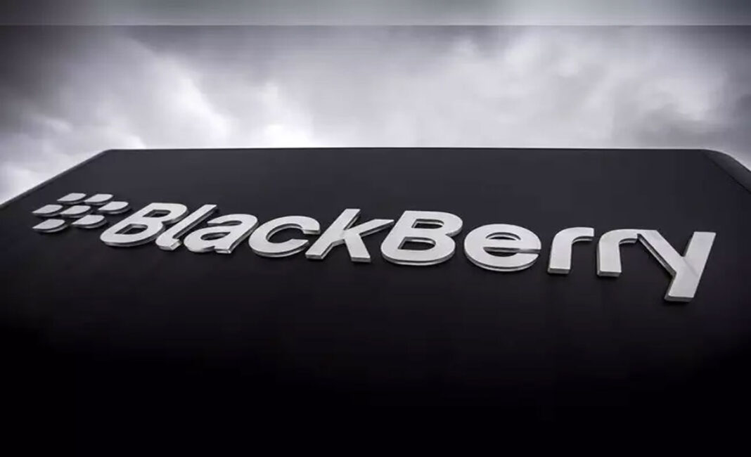BlackBerry signs up to $900-million patent deal after sale to Catapult collapses BlackBerry signs up to $900-million patent deal after sale to Catapult collapses
