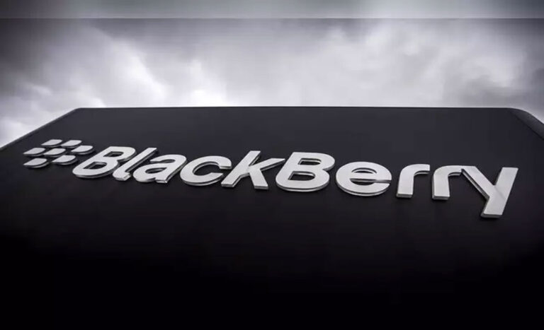 BlackBerry signs up to $900-million patent deal after sale to Catapult collapses